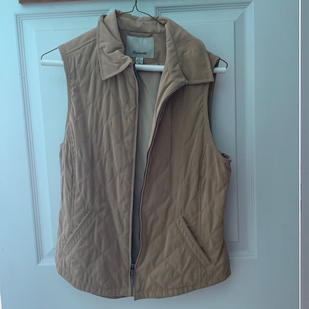 Faconnable camel vest!